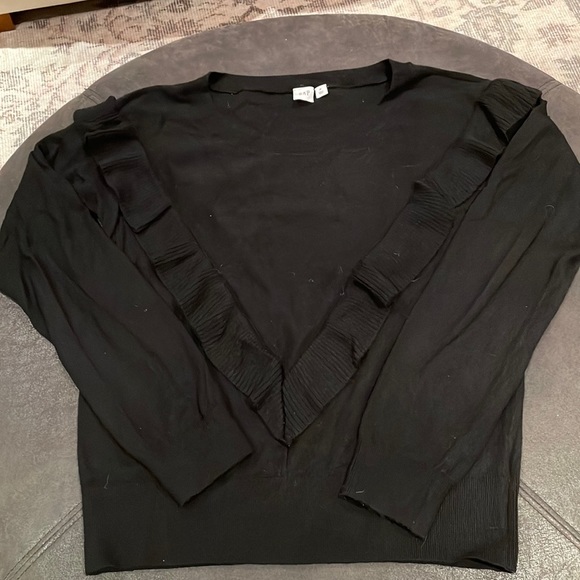 Ruffle V, black Gap sweater. Size Medium. - Picture 1 of 2